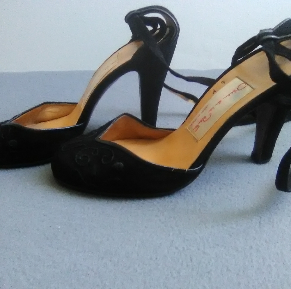 Oscar de la Renta velvet ankle strap pump
